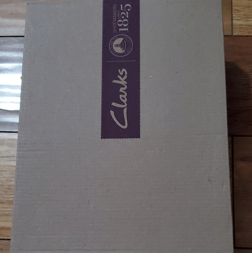 Clarks Sandals - Picture 5 of 7